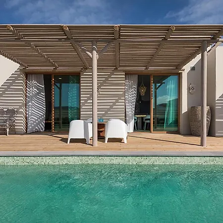 فيلة In Take A Swim In Our 15m Long Pool