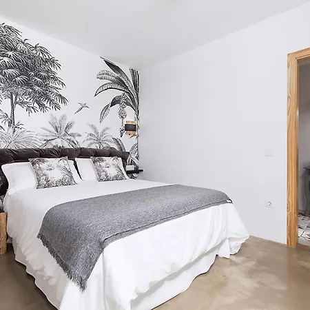 In Take A Swim In Our 15m Long Pool וילה *