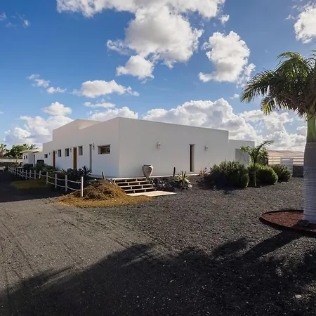 In Take A Swim In Our 15m Long Pool * لاجاريس