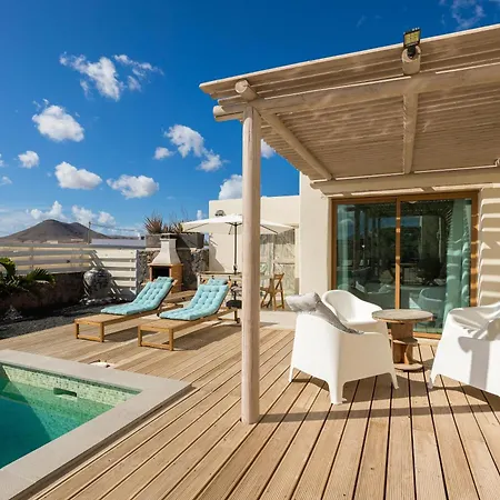 فيلة In Take A Swim In Our 15m Long Pool *