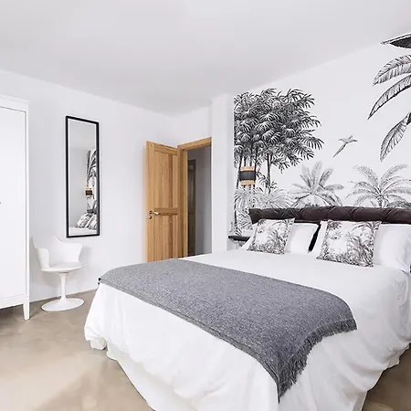 In Take A Swim In Our 15m Long Pool Willa