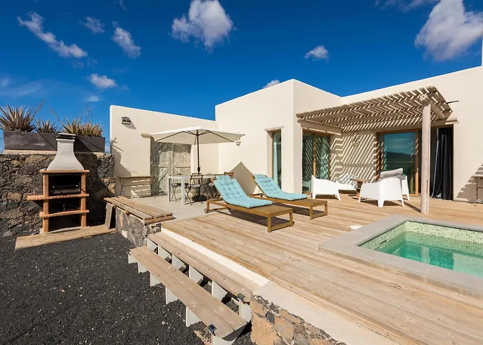 Villa In Take A Swim In Our 15m Long Pool Lajares